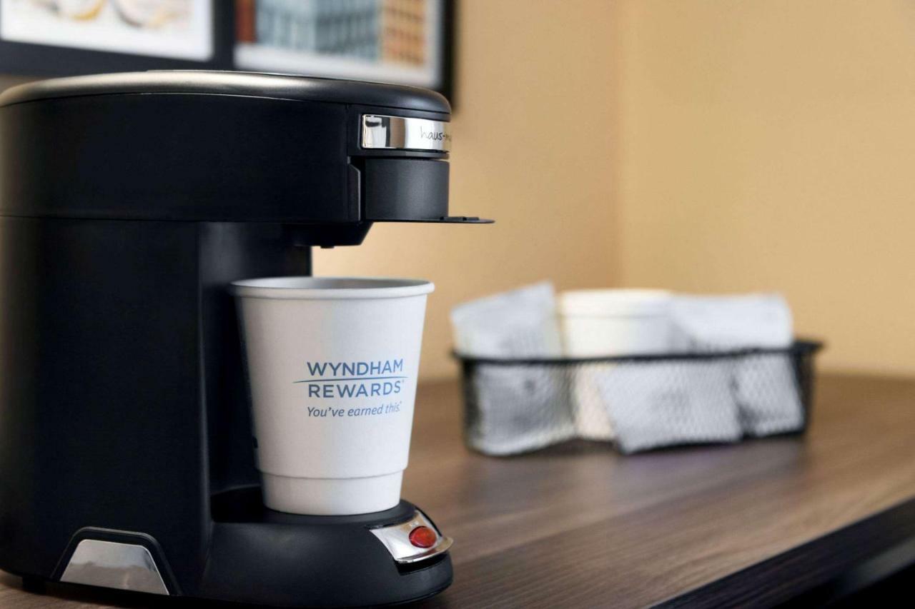 Baymont By Wyndham Tulsa Hotel Luaran gambar